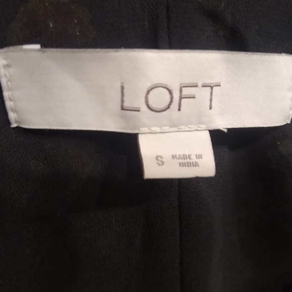 Loft Floral Long Sleeved Tiered Keyhole Back Ruffle Dress - Picture 8 of 10